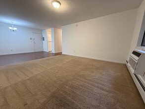 208 Undercliff Ave, Unit B6 in Edgewater, NJ - Foto de edificio - Building Photo