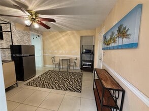 2021 Wilmington St in Opa Locka, FL - Building Photo - Building Photo