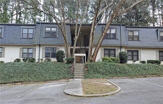 40 Glenald Way NW in Atlanta, GA - Building Photo