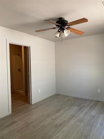 11006 Shady Oaks Dr in Runaway Bay, TX - Building Photo - Building Photo