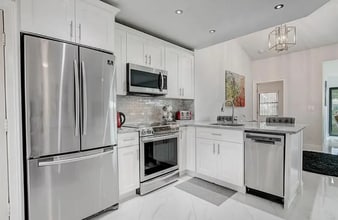 8176 Waterline Dr in Boynton Beach, FL - Building Photo - Building Photo