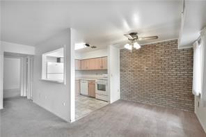 6100 Sanlin Dr in Carnot-Moon, PA - Building Photo - Building Photo