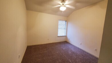 5716 Swords Dr in Fort Worth, TX - Building Photo - Building Photo