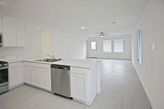 3805 Swift Fox Rd in New Braunfels, TX - Building Photo - Building Photo