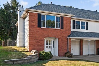 6007 N Imperial Dr in Peoria, IL - Building Photo - Building Photo