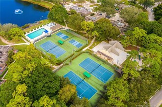 311 3rd Terrace in Palm Beach Gardens, FL - Building Photo - Building Photo