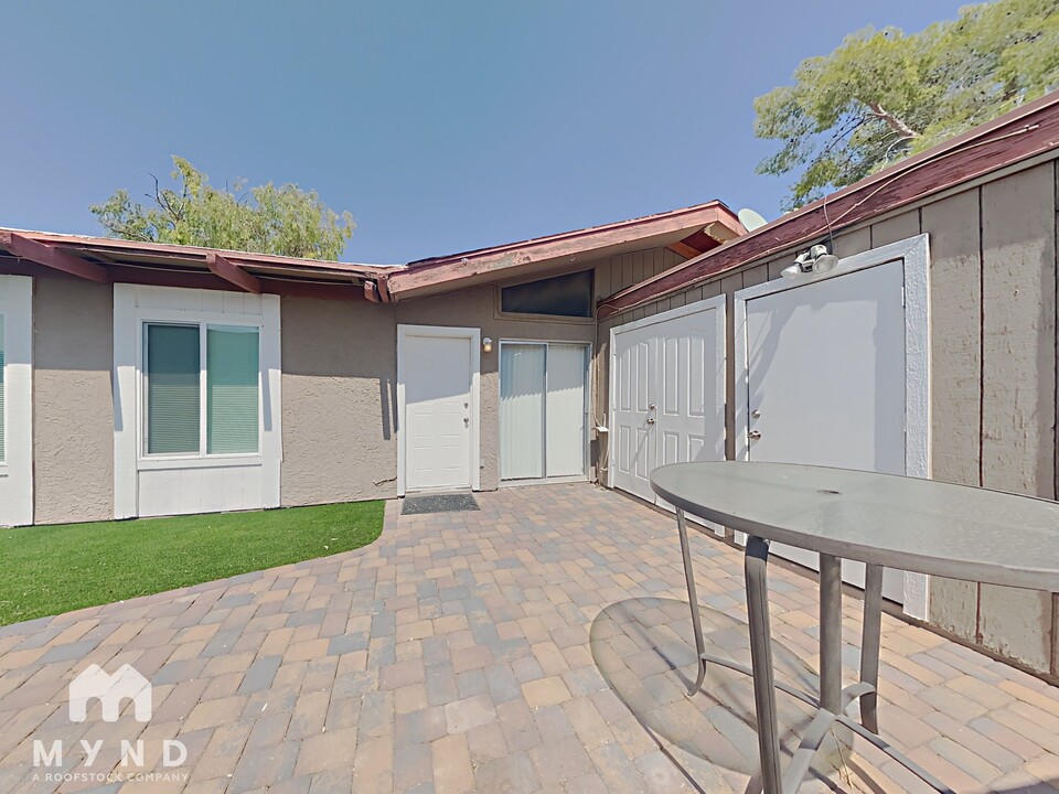 633 N May in Mesa, AZ - Building Photo