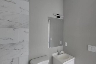 7 Lombardy Pl in Maplewood, NJ - Building Photo - Building Photo