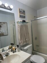 418 Kresswood Dr, Unit 418 in McHenry, IL - Building Photo - Building Photo