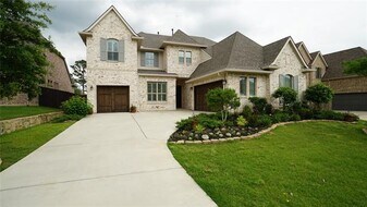 521 Stratton Dr in Keller, TX - Building Photo
