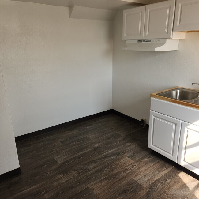 1415 NW Carden Ave in Pendleton, OR - Building Photo - Building Photo