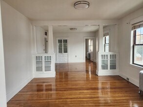 17 Murdock Ave, Unit 1 in Quincy, MA - Foto de edificio - Building Photo