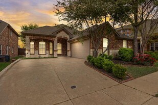 8100 Twin Oaks Dr in McKinney, TX - Building Photo