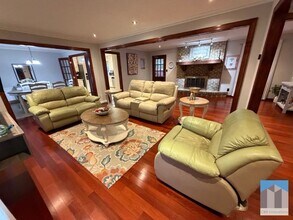 1732 Eldonlas Ct in Stone Mountain, GA - Foto de edificio - Building Photo