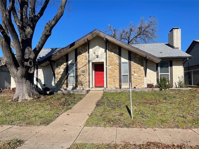 property at 2409 Stoneleigh Dr