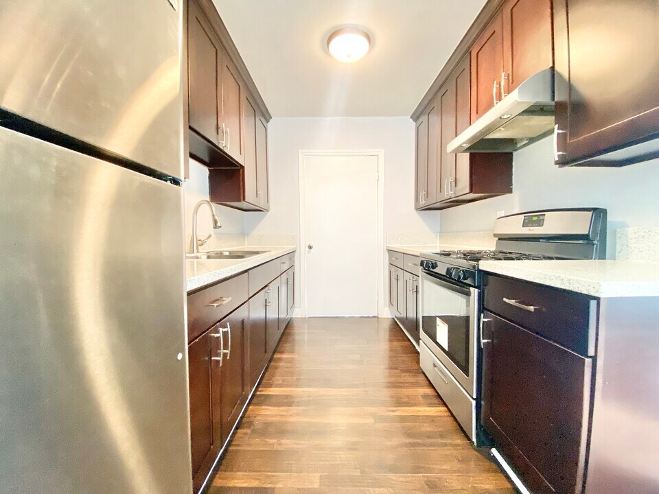 1026 N Hudson Ave in Los Angeles, CA - Building Photo