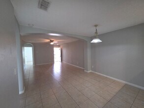 2818 Osprey Cove Pl in Kissimmee, FL - Building Photo - Building Photo