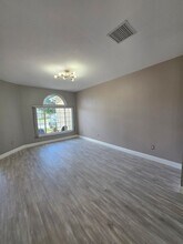 1634 Sand Hollow Ln in Valrico, FL - Building Photo - Building Photo