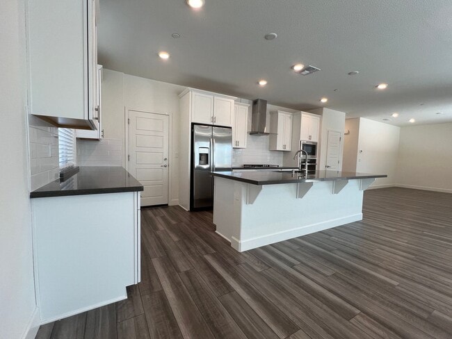 3730 Watermist Way in Sacramento, CA - Building Photo - Building Photo