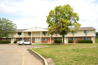 Colerain Tower Apartments in Cincinnati, OH - Foto de edificio - Building Photo