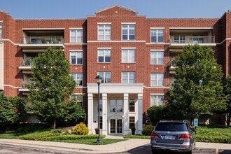 Astor Place in Wheeling, IL - Building Photo - Building Photo