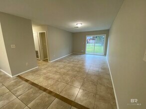 6394 Schoel Ln in Gulf Shores, AL - Foto de edificio - Building Photo