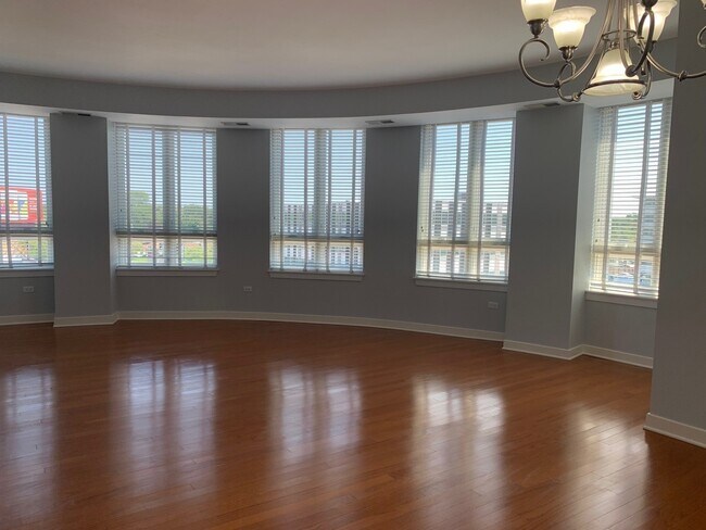 6000 N Cicero Ave in Chicago, IL - Building Photo - Building Photo