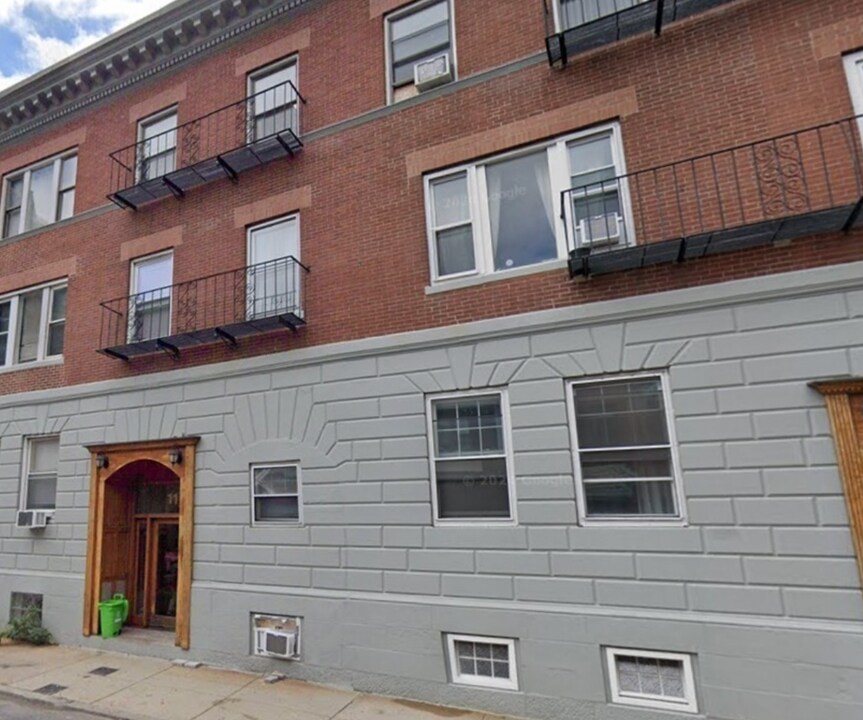 23 Aberdeen St, Unit 4A in Boston, MA - Building Photo