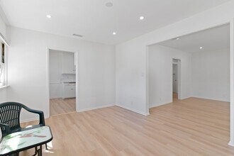 237 Belmont Ave in Long Beach, CA - Foto de edificio - Building Photo