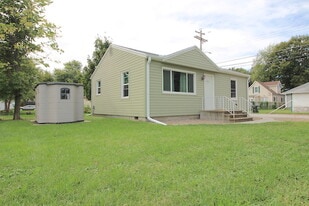 5925 Logan Ave in Lincoln, NE - Building Photo