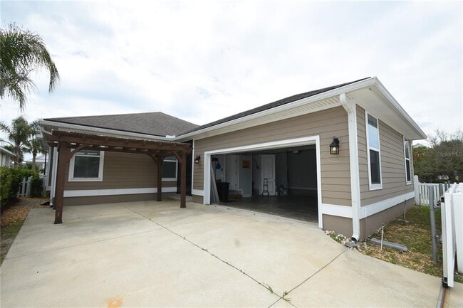 28 Sandy Beach Way in Palm Coast, FL - Building Photo - Building Photo