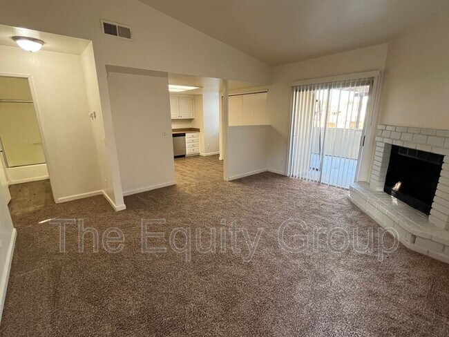 3926 W Meadow Ave in Visalia, CA - Building Photo - Building Photo