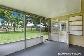 3531 NW 37th St-Unit -0 in Lauderdale Lakes, FL - Building Photo - Building Photo