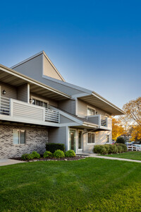 Kearney Meadows Apartments in Waunakee, WI - Foto de edificio - Building Photo