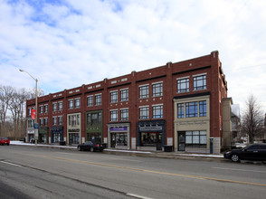 Port Credit Village in Mississauga, ON - Building Photo - Primary Photo