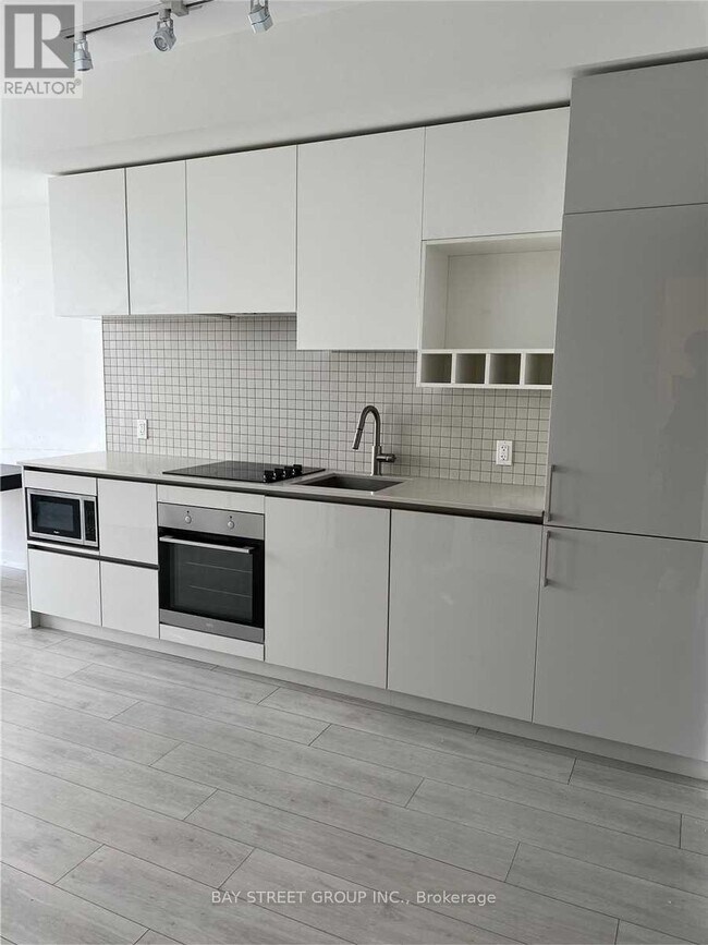 5 Buttermill Ave. in Vaughan, ON - Building Photo - Building Photo