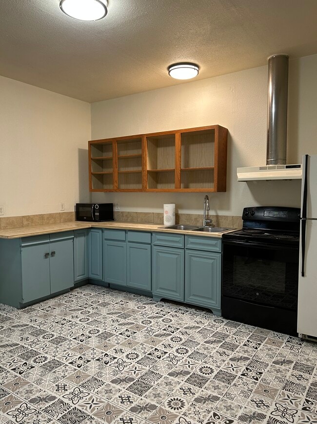 276 Adams St, Unit B in Twin Falls, ID - Foto de edificio - Building Photo