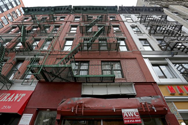 2534 Broadway in New York, NY - Foto de edificio - Building Photo