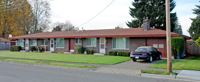 204-208 NW 15th St in Puyallup, WA - Building Photo - Building Photo