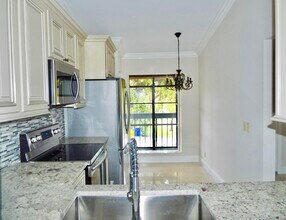 3350 Perimeter Dr in Greenacres, FL - Building Photo - Building Photo