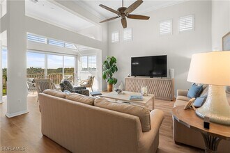 1540 Clermont Dr in Naples, FL - Foto de edificio - Building Photo