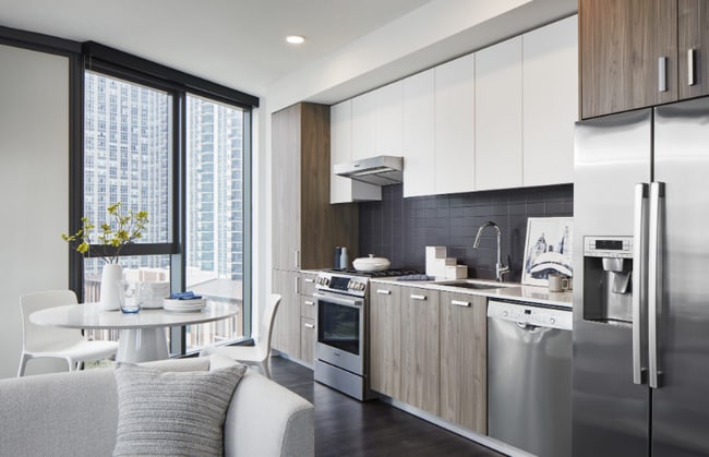 210 N Harbor Dr in Chicago, IL - Foto de edificio - Building Photo