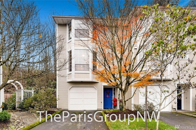 12826 103rd Pl NE in Kirkland, WA - Building Photo - Building Photo