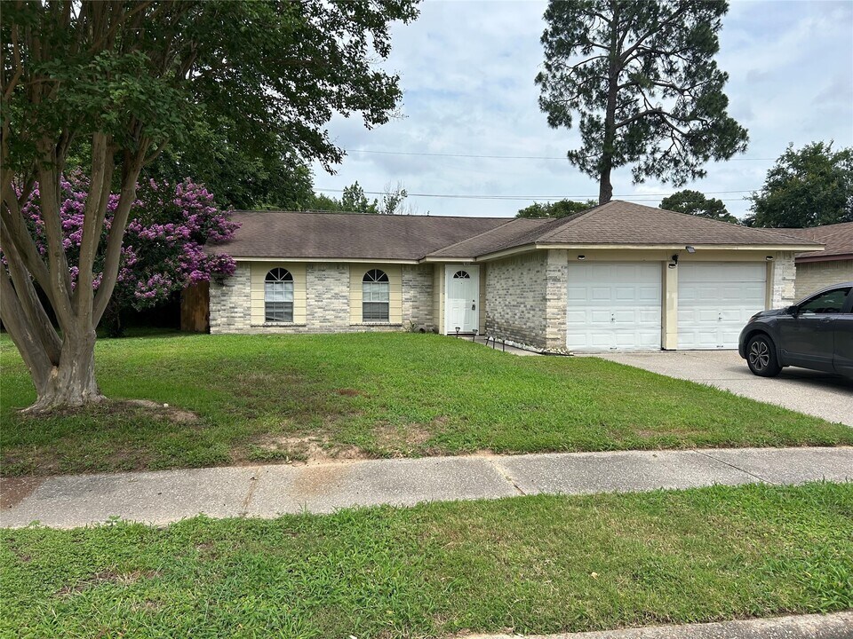 4215 Spinks Creek Ln in Spring, TX - Building Photo