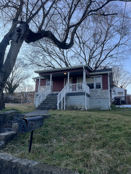 4201 Oakland Ave in Chattanooga, TN - Building Photo