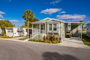 Harbor Light Club Apartments