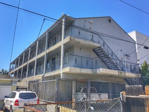 1520 Freeman Ave in Long Beach, CA - Building Photo - Building Photo