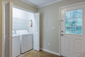 316 Indian Pointe Dr, Unit 316 in Starkville, MS - Foto de edificio - Building Photo