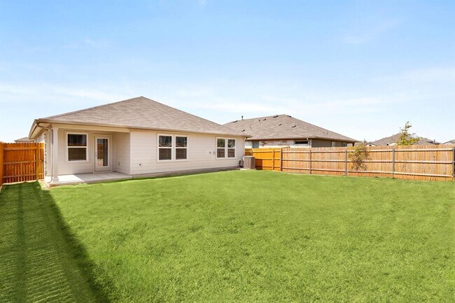 109 Docile Lp in San Marcos, TX - Building Photo - Building Photo