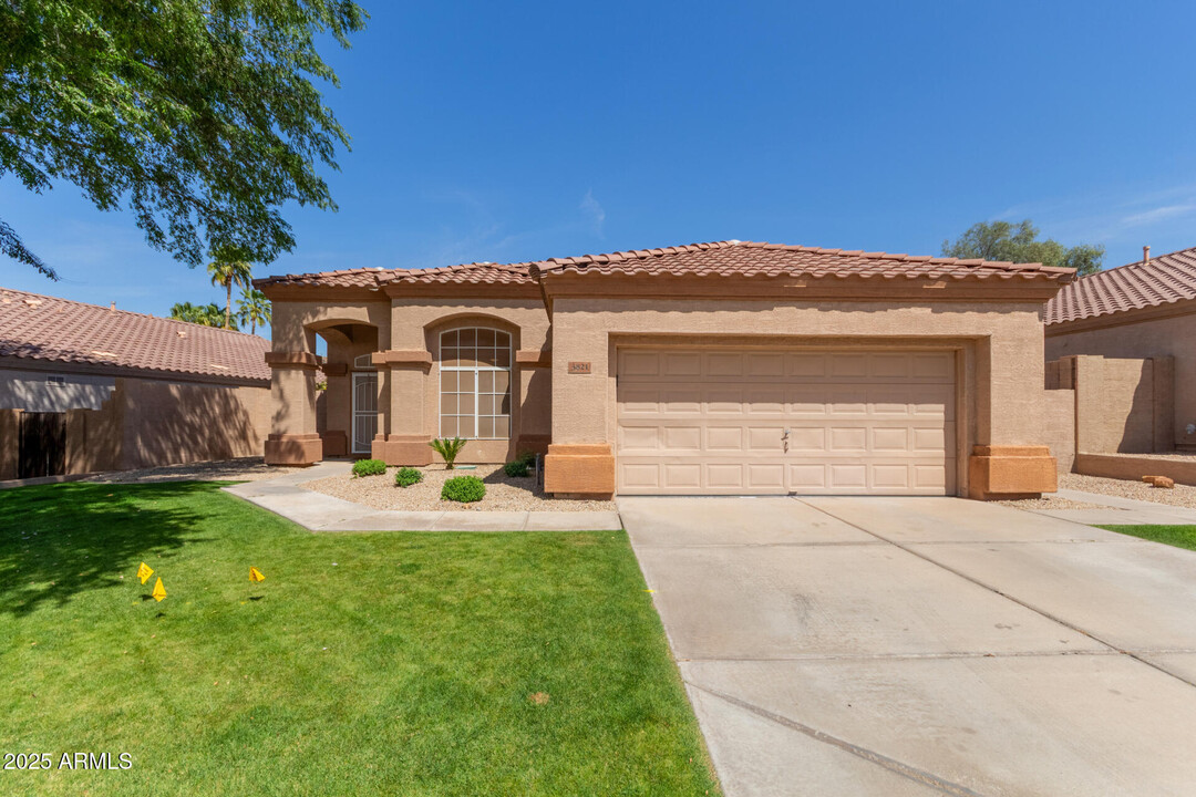 3821 S Heath Way in Chandler, AZ - Building Photo